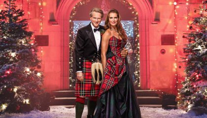 სასახლე საშობაოდ / A Castle for Christmas